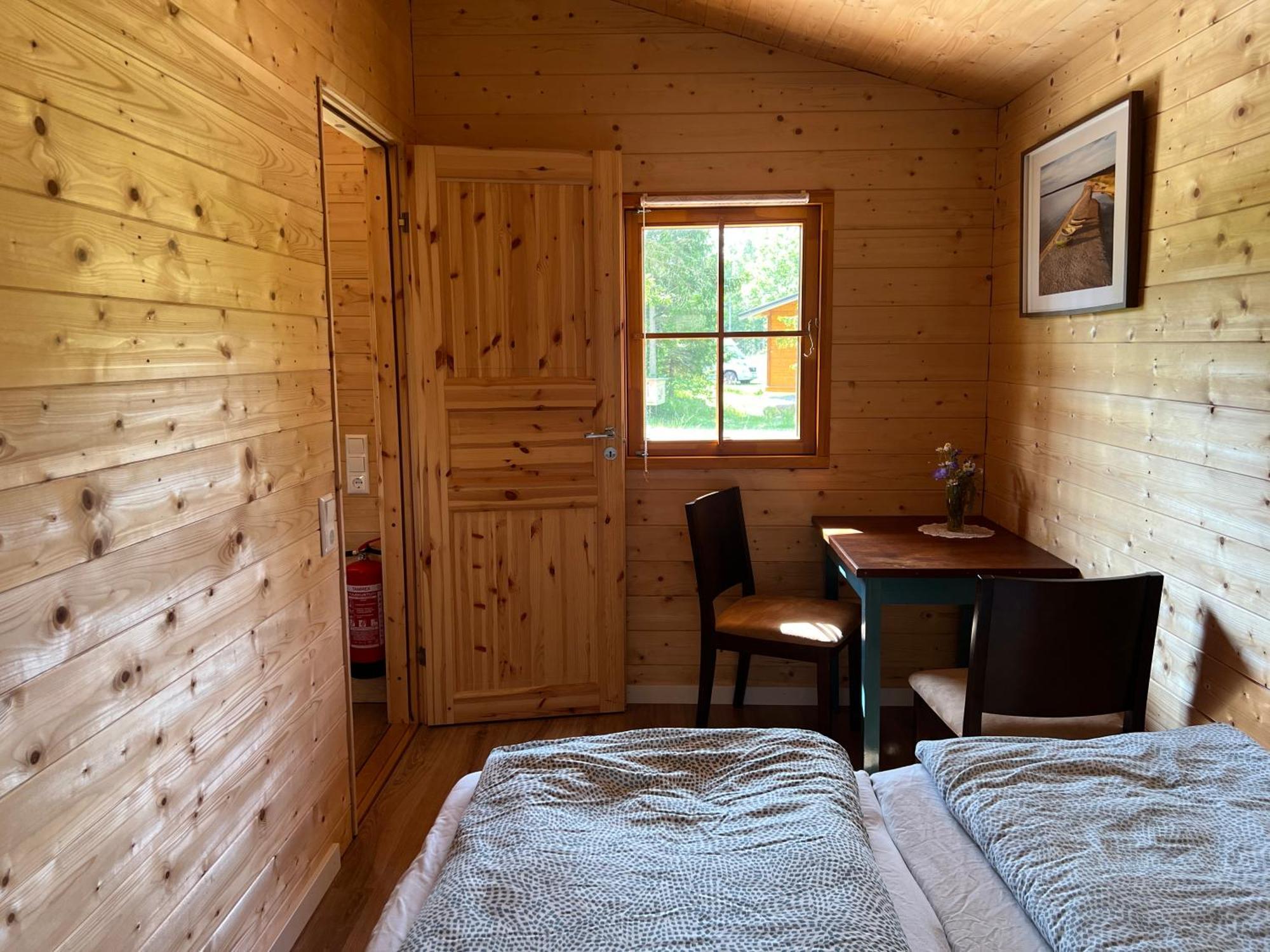 Marika Puhkekuela - Metsanurga Oeoemaja "Shared Bathroom" Ныва Экстерьер фото